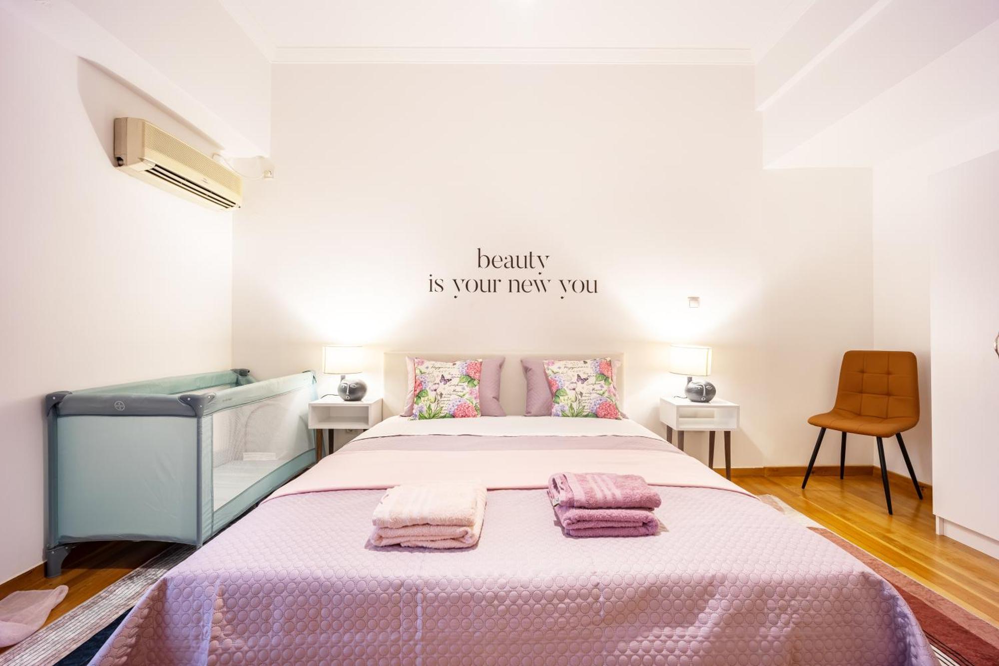 Royal Embassy Apartment Атина Екстериор снимка