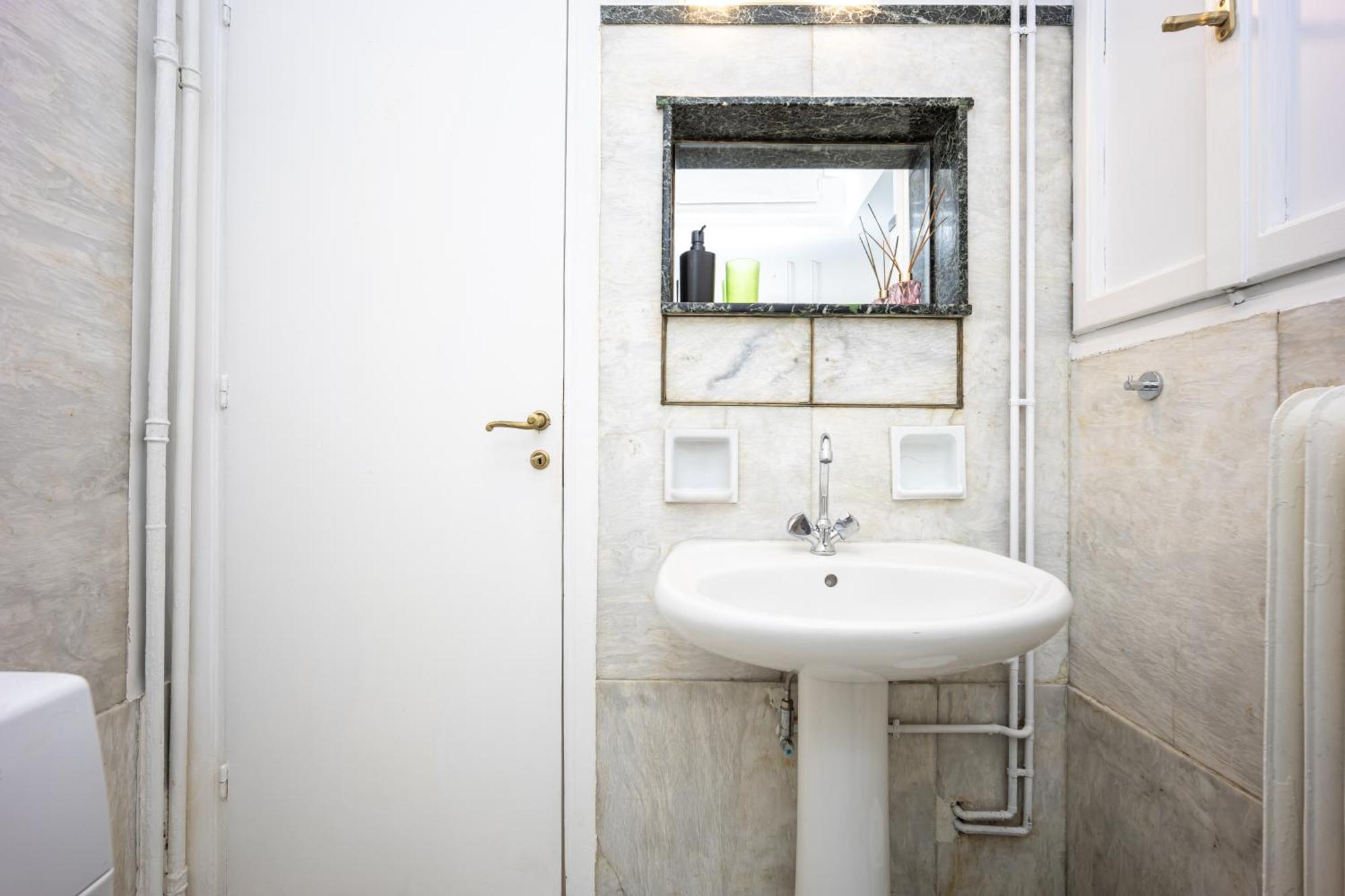 Royal Embassy Apartment Атина Екстериор снимка