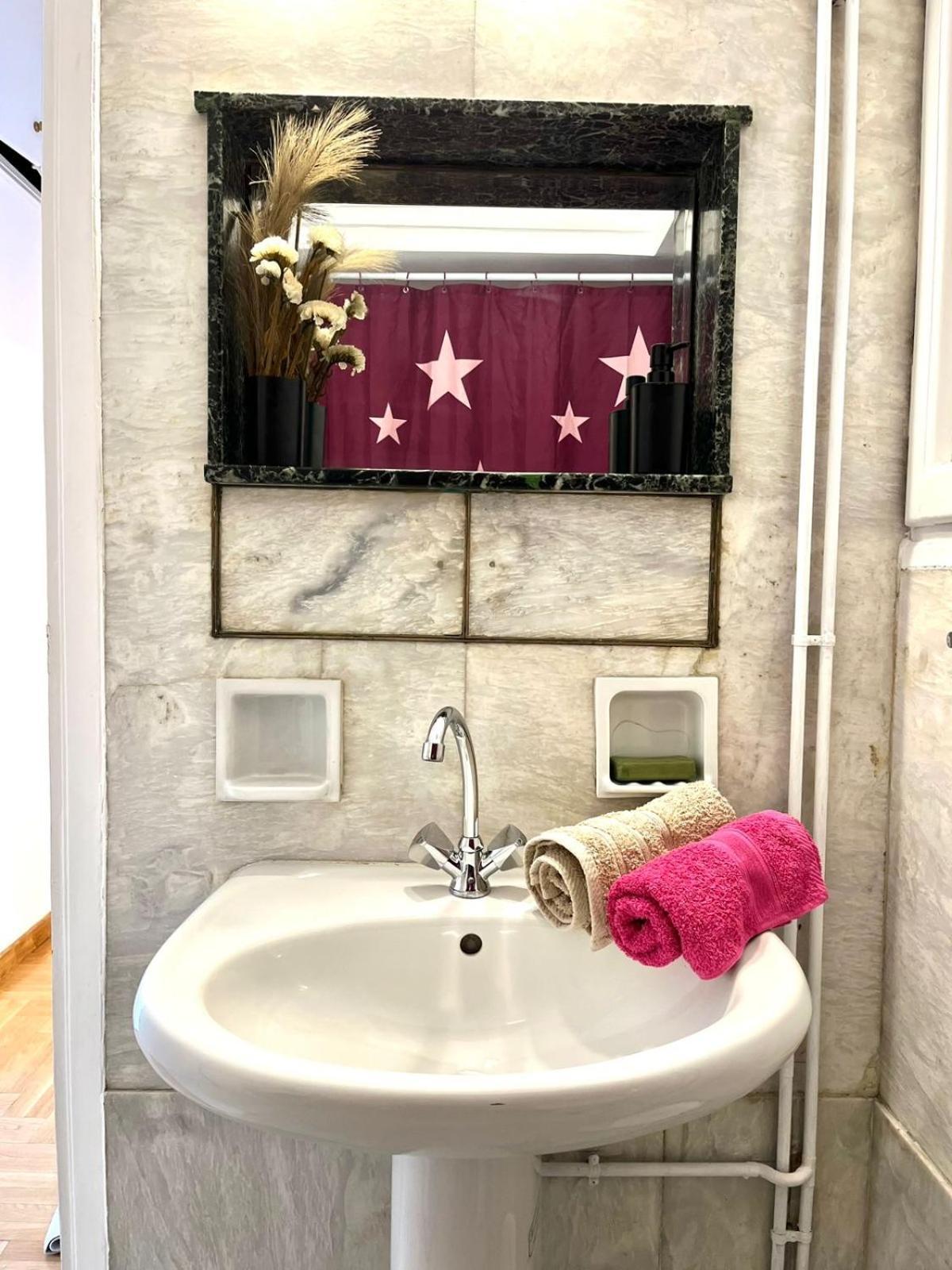 Royal Embassy Apartment Атина Екстериор снимка